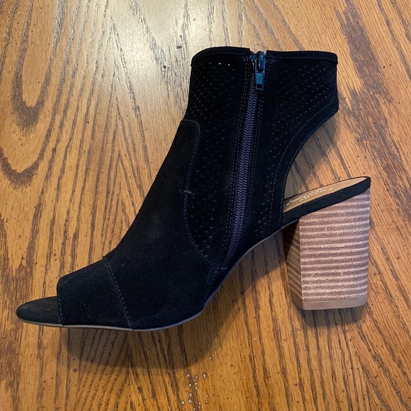 Crown Vintage Black Suede Open Toed Booties - Picture 5 of 6